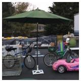 Outdoor 8ft Umbrella with Stand, green fabric