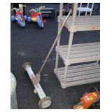 30" Magnet, one hard wheel is damaged, Parking