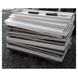 Florescent Light Fixtures, 20 total fixtures, most