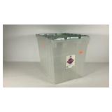 Clear view storage tote with interlocking lid, 17