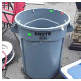 Rubbermaid Brute Trash Container, No Lid, near