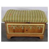 Pine Bedroom padded bench seat top Chest,