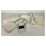 Textiles, napkins, table toppers and men