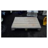 Wood Pallet, 24x36" like new, only one but will