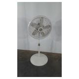 Lasko 18" Floor Fan, 3spd and Oscillating, Works,