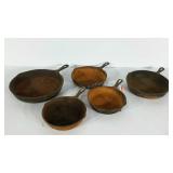 Group of cast iron pans, 8" to 12" range, rusty
