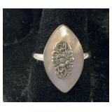 Sterling silver mother of pearl ring size 9