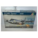 ITALERI airplane model of AC-130H "SPECTRE".