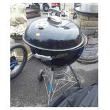Weber 20" Charcoal Dome Grill with cover and bag
