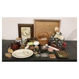 Decor group, wall clock, doll, pottery tray,