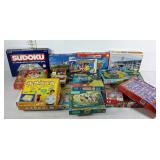 Group lot of games and puzzles, mostly for