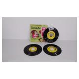 Three Peter Pan 45 vinyl records, 1971 Thumbelina