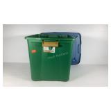 Sterilite storage tote with latching lid, 22
