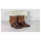 Ladies ankle boots, new with box, size 8