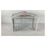 Table top greenhouse, lights work, measures