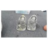 Pair of concrete Gardening decor Figures about