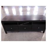 TV stand, three drawers, needs reinforcement