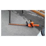 B&D Electric 22" Hedge Clippers