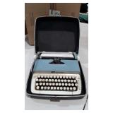 Smith Corona Galaxie Typewriter with case