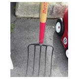 5 Tine Manure Fork, like new condition