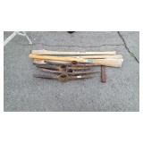 Tools, 4 handles axe and sledge, 4 Pick Heads.