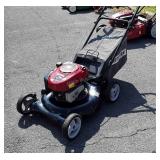 Craftsman 21 inch cut push mower with bagger 650