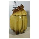 McCoy cookie jar, complete with lid. Shaped as a