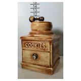 McCoy cookie jar, complete with lid. Shaped as a