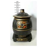 McCoy cookie jar, complete with lid. Shaped as a