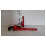 2 Pipe wrenches - 7" & 16"