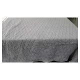 Reversible quilt (machine made), black, gray and