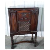 RCA Radiola 80 Antique floor model Radio non