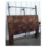 Bed, rope Twist Style Queen Size Bed. Includes