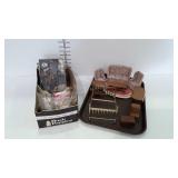 Doll house furniture & accessories