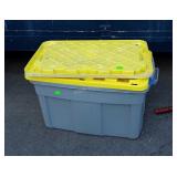 Gray tote with 2 non matching yellow Lids code RK