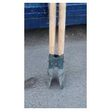 Post hole digger