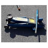 4000 pound capacity hydraulic floor roller Jack