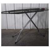Clothes Ironing Board like new adjustable height