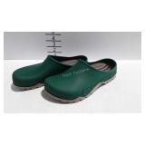 Garden clogs, size 7/8