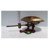 Cast iron seed scale with brass pan & weight