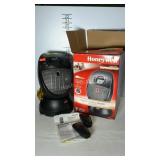 HONEYWELL digital ceramic heater with box,