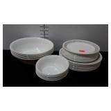 Corelle dish set, large group here, 16 each 9"