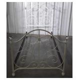 Bed, nice white metal twin size bed