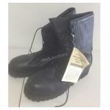 Gore-Tex boots with tags size 11.5