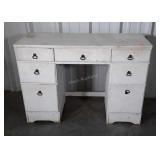 Students 42" knee hole desk, needs fresh paint