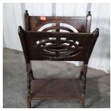 Manger Style Magazine Stand