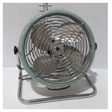 Vintage table top fan in great retro color,