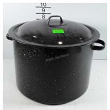 Enamel stock pot with lid - 11" diameter, good