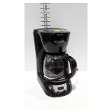 Black&Decker 12-cup coffee maker - powers up