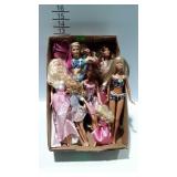 Fashion dolls - Barbie & friends, etc - 9 total
